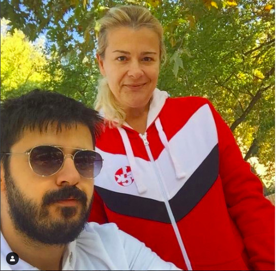 Survivor Tayfun'un annesi kimdir Ebru Çolak kaç yaşında?