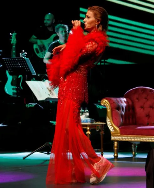 Yıldız Tilbe: Koronavirüs olmasaydı gelirdim