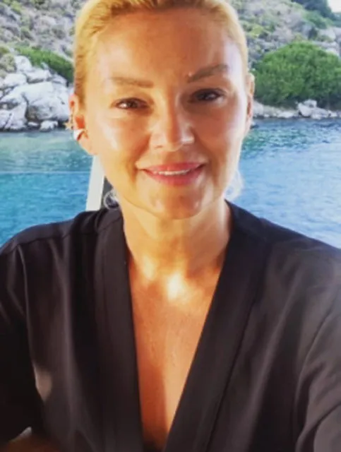 Pınar Altuğ yaptığı fotoşopla sosyal medyanın diline düştü