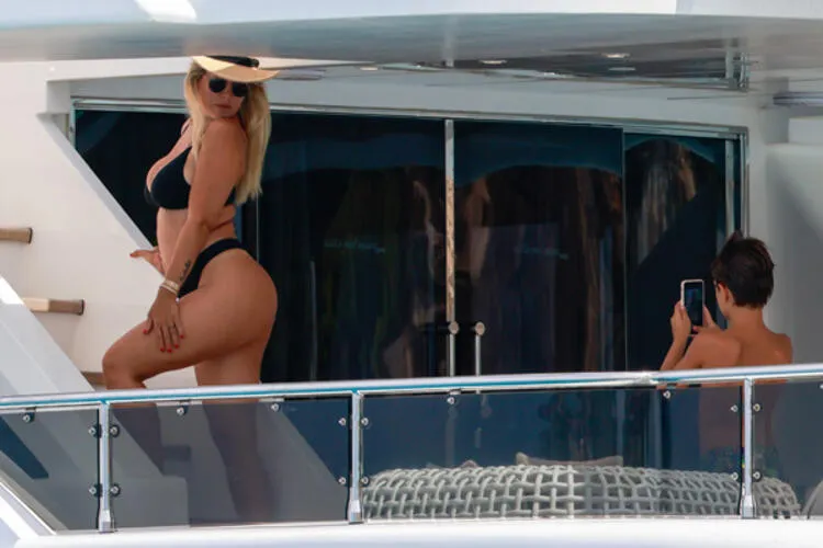 Mauro Icardi ve Wanda Nara çiftinin lüks tatili