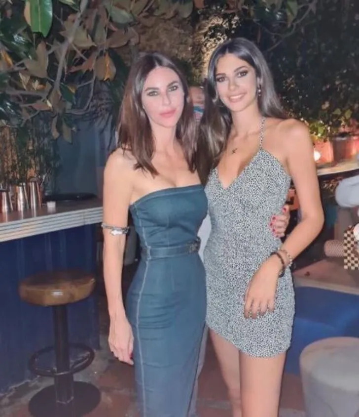 Defne Samyeli Ve Kızı Deren Talu'nun Pozları  Yine Olay Oldu