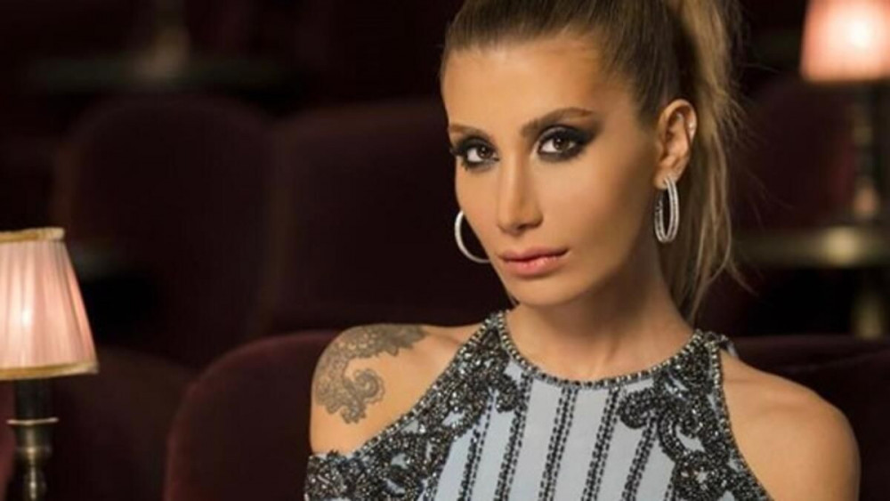 İrem Derici: Mastürbasyon Yaparken Annem Bastı
