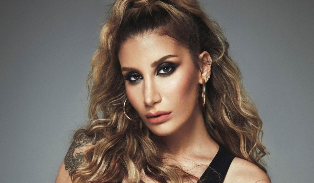 İrem Derici: Mastürbasyon Yaparken Annem Bastı