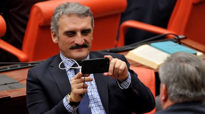 AKP'li Çamlı'nın Anıtkabir Paylaşımı Sert Tepki Topladı
