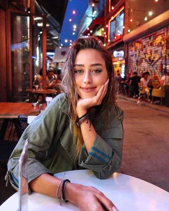 Zeynep Alkan'ın Estetiksiz Hali Görenleri Şaşkına Çeviriyor