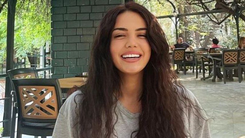 Mehmet Ali Erbil'in Dekolte Sözü Ece Ronay'ı Çıldırttı Yasmin Erbil'e Taktı