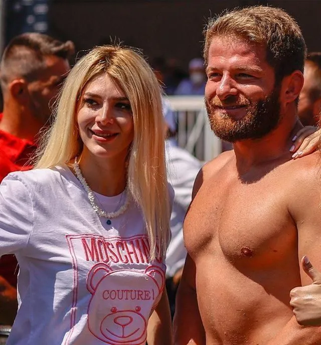 İlayda Şeker'in Yeni Tarzı Gündeme Oturdu: 5 Çocuklu Teyze Olmuşsun