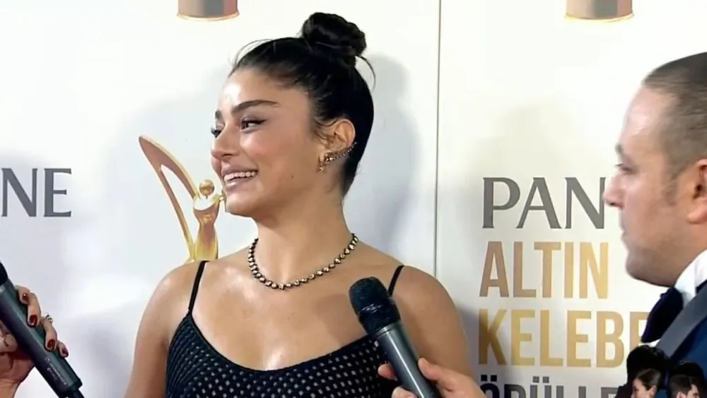 Pantene Altın Kelebek Ödülleri'nde Şıklık Yarışı! Melis Sezen Olay Oldu