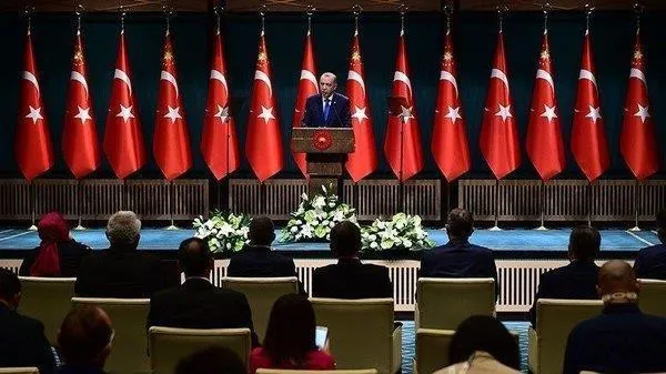 Üniversiteli Gençler Kabine Toplantısından Net Tarih İstiyor #kabineünileretarihver