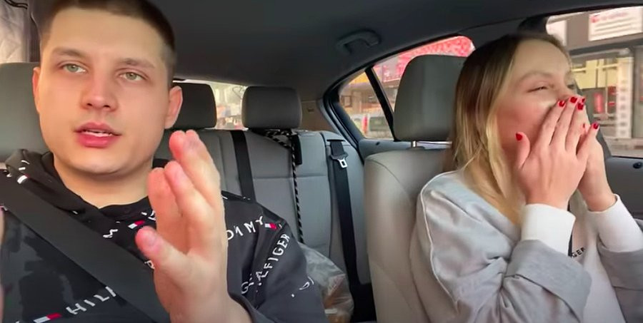 Ünlü Youtuber'ı Ateist Olduğu İçin Linçlediler