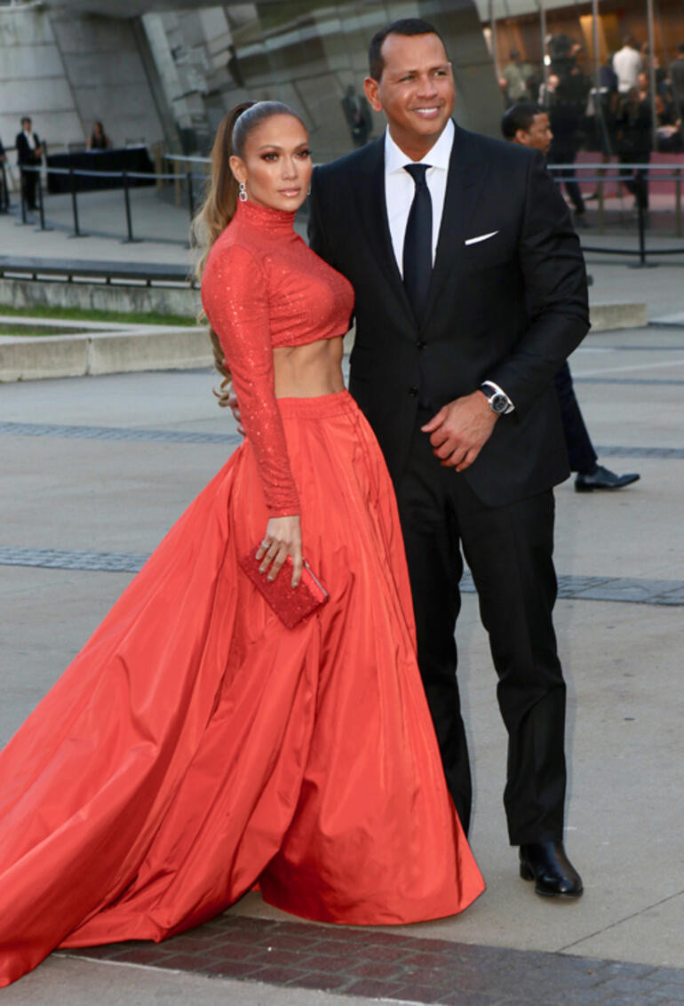 Jennifer Lopez Nişanlısından Ayrıldı ama Yüzüğünü Saklıyor