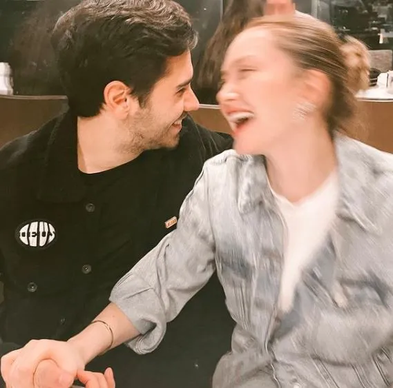 Danla Biliç Evlendi mi? Demet Akalın'ın Yorumu Kafa Karıştırdı