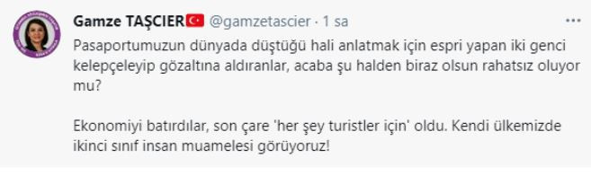 Siyasetçiler ve Vatandaşlar Turiste Hizmet Eden Emekçi Fotoğrafına Sert Tepki Verdi
