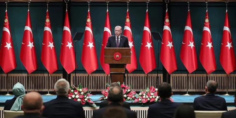 Ünlülerden Kabine Kararlarına Sert Tepki: Müzik, Eğlence, Sanat Nerede?