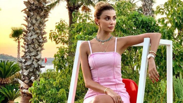 Özge Ulusoy Takipçisine Fena Patladı: Terbiyesize Bak!
