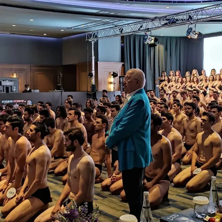 Tartışılan Fotoğraflar İçin Yanıt: Güya Köle Muamelesi Görmüşler