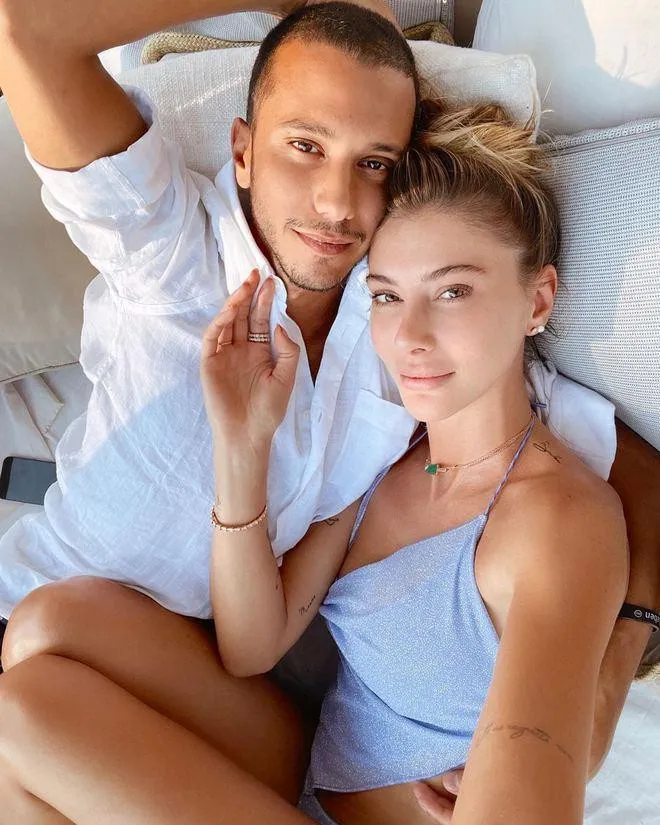 Şeyma Subaşı Bikinili Pozuyla Dikkat Çekti