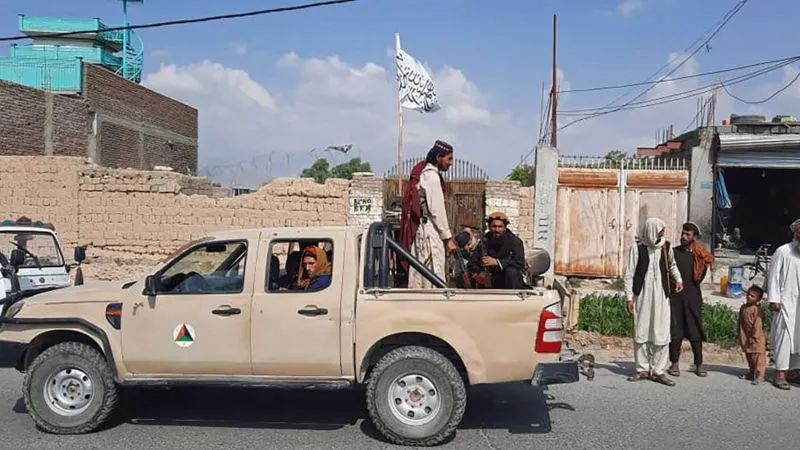 Taliban, Afganistan'ı 20 Yıl Geriye mi Götürecek?