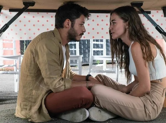 Cam Tavanlar Bu Akşam Final Yapıyor! İşte Final Fragmanları...