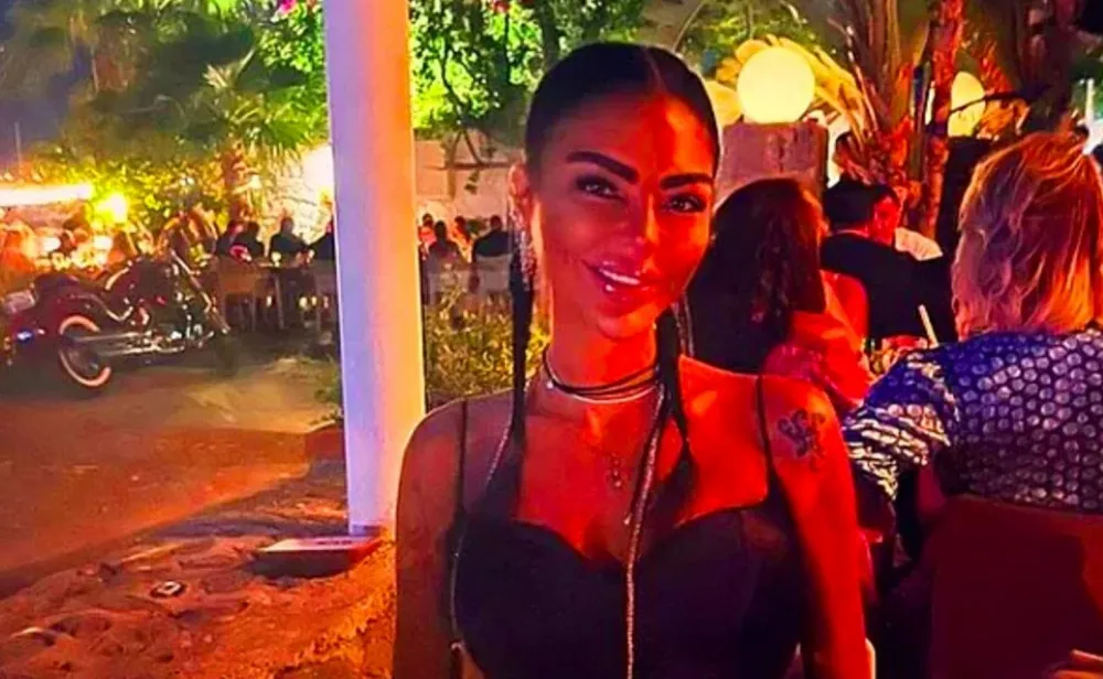 Süreyya Yalçın Şimdi de Yangın Bölgesine Gönderdiği Kamyon ile Gündem Oldu