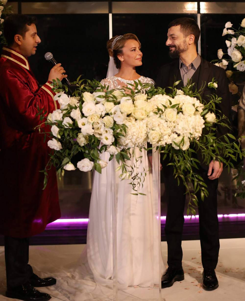 Vildan Atasever ile Mehmet Erdem Evlendi! İşte İlk Görüntüler...
