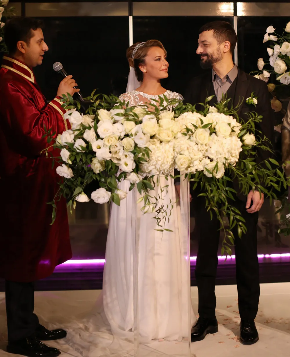 Vildan Atasever ile Mehmet Erdem Evlendi! İşte İlk Görüntüler...