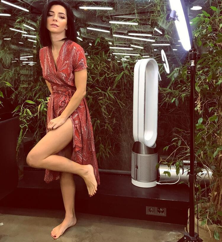 Merve Boluğur'un Olay Bikinili Pozları!