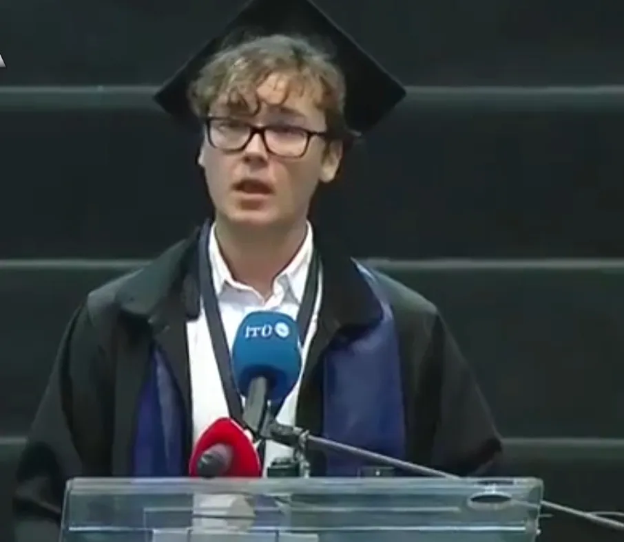 İTÜ Birincisi Umutcan Ay'ın Tüyleri Diken Diken Eden Birincilik Konuşması