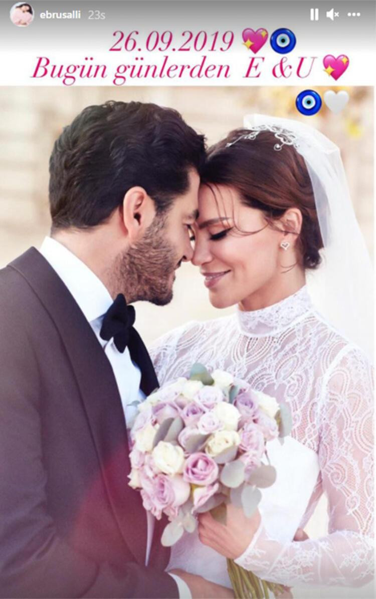 Ebru Şallı-Uğur Akkuş Çifti Paris'te Aşka Geldi