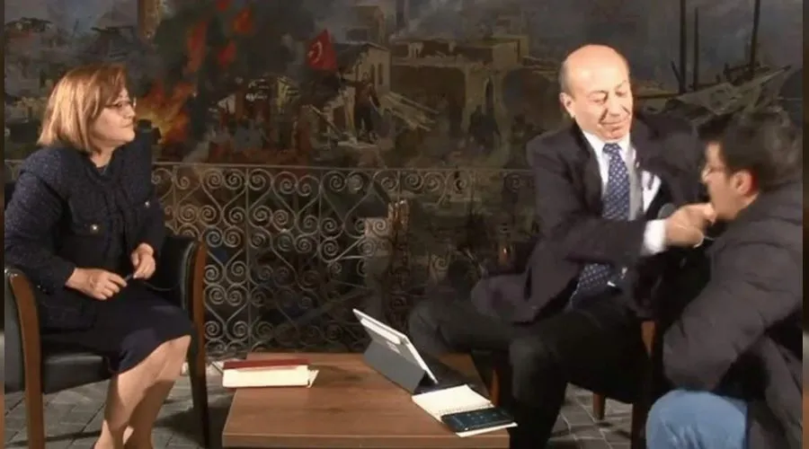 Muhabir Tokatlayan Muharrem Sarıkaya'nın Habertürk'e Dönmesi Gündeme Oturdu