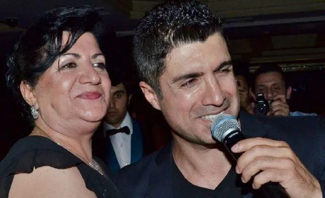 Özcan Deniz 23 Yaş Küçük Sevgiliyle Gecelerde...
