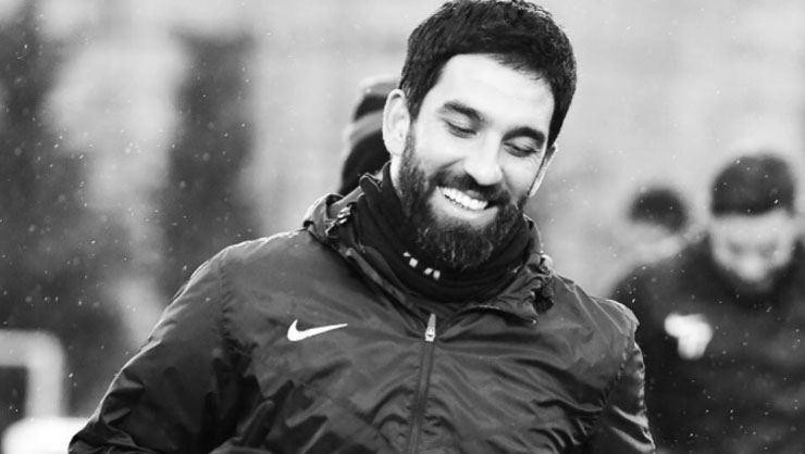 Arda Turan 4 Milyonluk Otomobilini Garson Gence Verdi