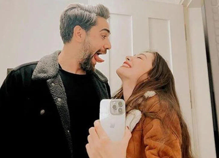 Neslihan Atagül Art Arda Paylaşımlarıyla Takipçilerini Mest Etti