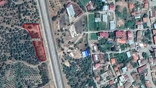 MHP’li Belediye MHP İlçe Başkanına 50 TL’ye Arazi Kiraladı