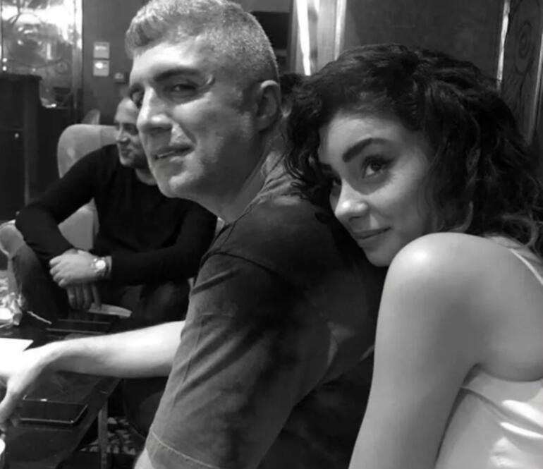 Özcan Deniz'in Genç Aşkı Samar Dadgar'dan Romantik Poz