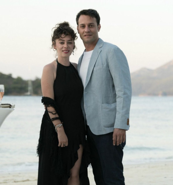 Demet Evgar ve Levent Babataş'ın Nikahından İlk Kareler Geldi!