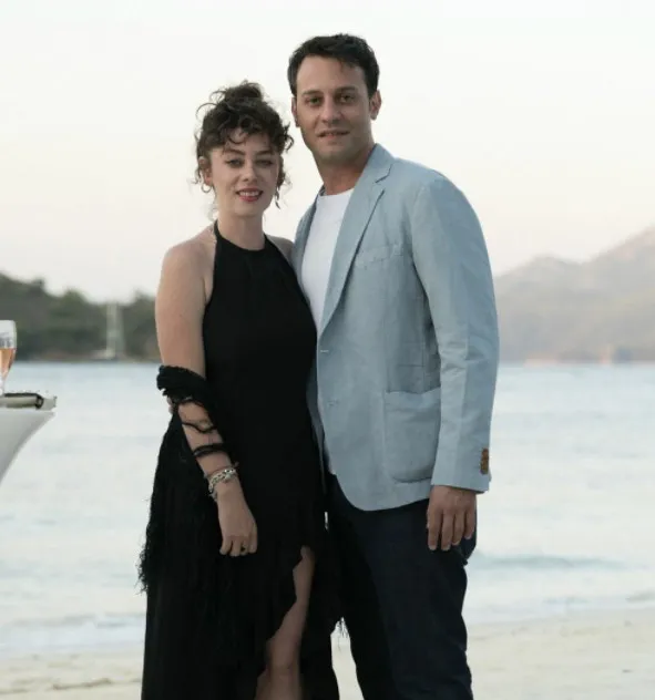 Demet Evgar ve Levent Babataş'ın Nikahından İlk Kareler Geldi!