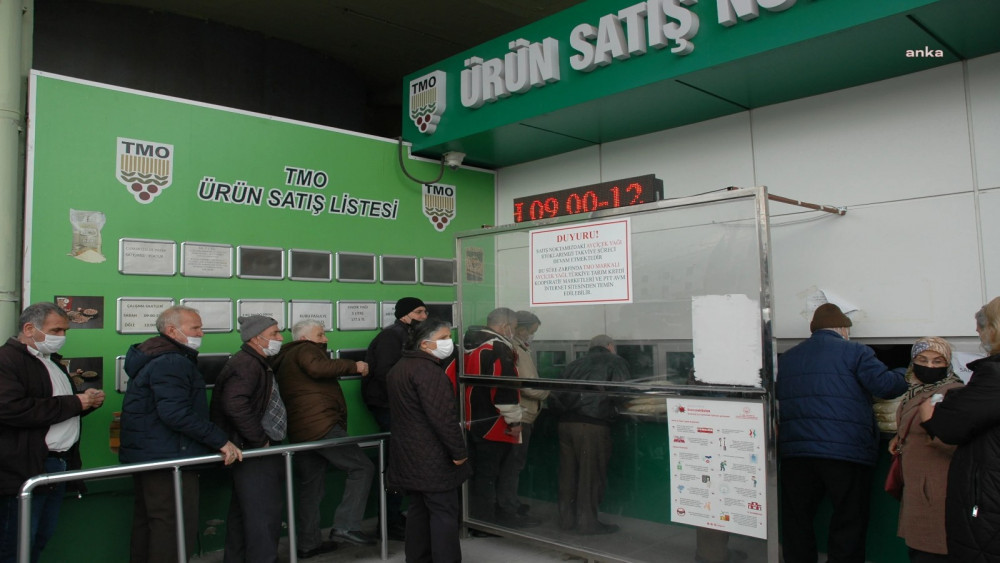 İzmir TMO'da Uzun Kuyruk