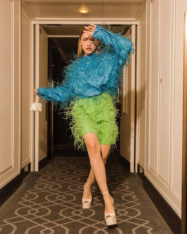 Hadise Erkek Fenomenle Pişti Olunca Dillere Düştü
