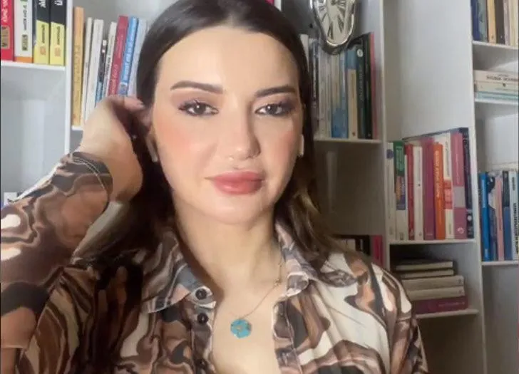 Psikolog Esra Ezmeci'ye Gelen Soru Yine Şaşırttı: Sevişme Sırasında...