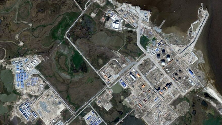 Google'a Rus Askeri Üslerini Sansürleme Suçlaması