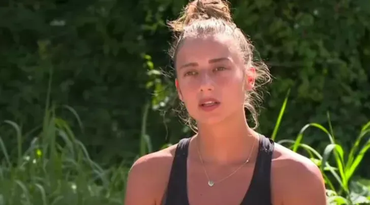 Survivor Aleyna Kalaycıoğlu Çamaşırsız Pozu ile Gündem Oldu