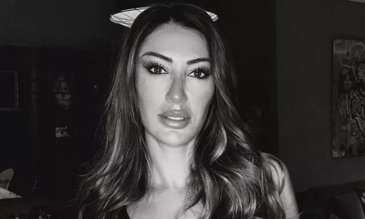 Merve Oflaz'dan Bomba Mini Şortlu Paylaşım