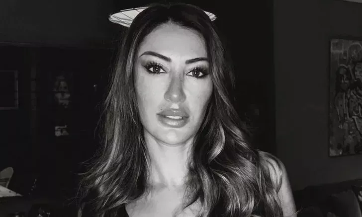 Merve Oflaz'dan Bomba Mini Şortlu Paylaşım