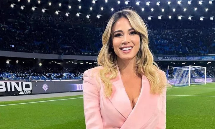 Diletta Leotta Mini Elbisesiyle Sosyal Medyayı Salladı