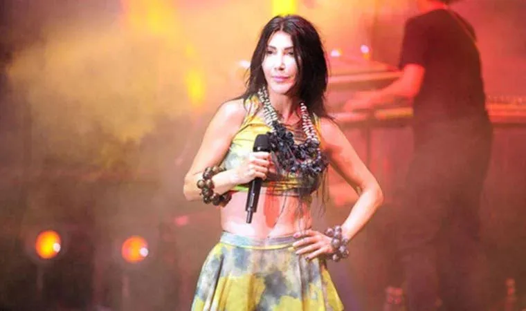 Yobazlar Hande Yener'in Konserini Hedef Aldı: İfsad Nesnesi Bayan