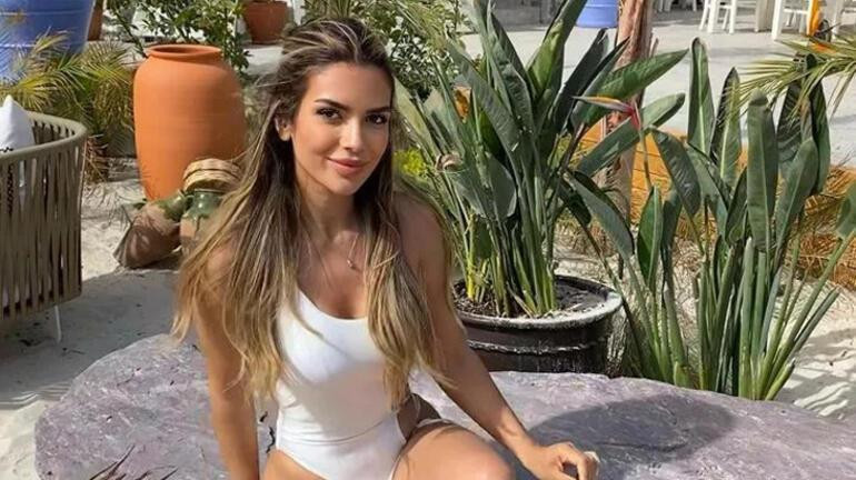 Jack Grealish Aşk Adası'na Katılacak Olan Ekin Su Cülcüloğlu'nu Takibe Aldı