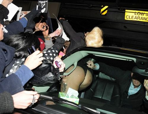 LADY GAGA2