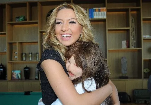 MİNİK SİNEM'İN HADİSE HAYALİ GERÇEK OLDU!