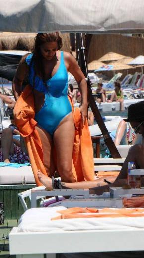 DEMET AKALIN BODRUM'DA SERE SERPE